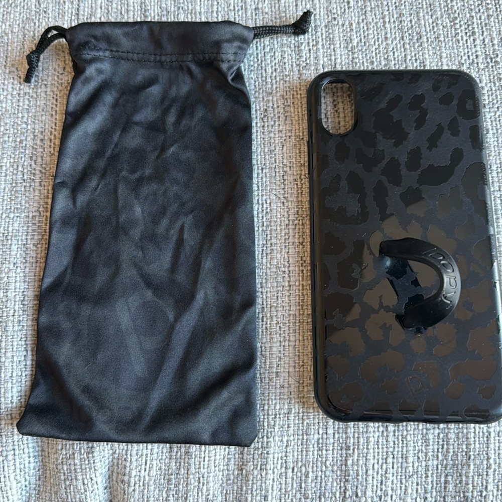 iPhone xs max black leopard loopy case